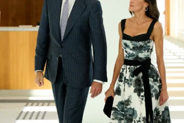 ¡Lo Ha Vuelto a Hacer! La Reina Letizia Vuelve a Repetir Vestido