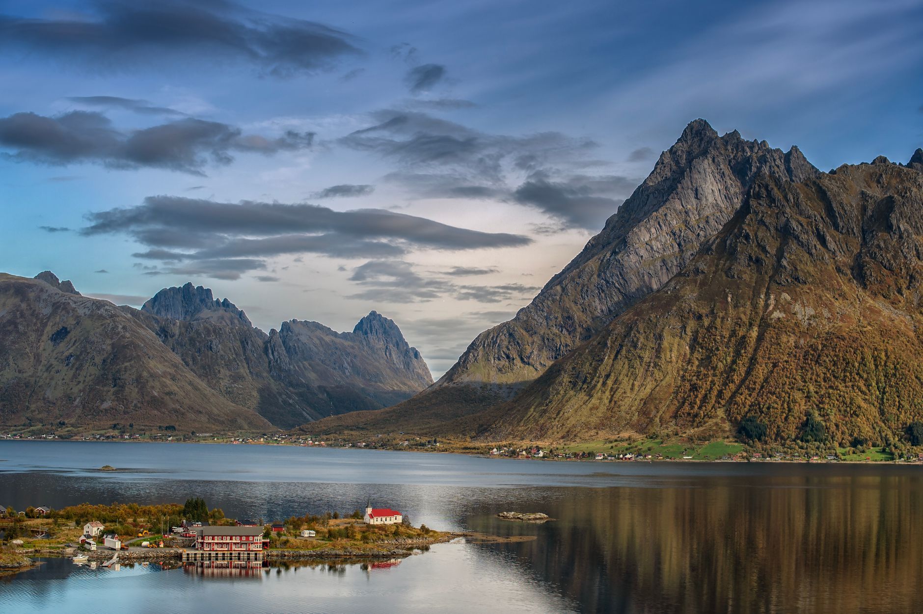 Islas Lofoten: alta cocina entre fiordos y picos árticos - imagen 3