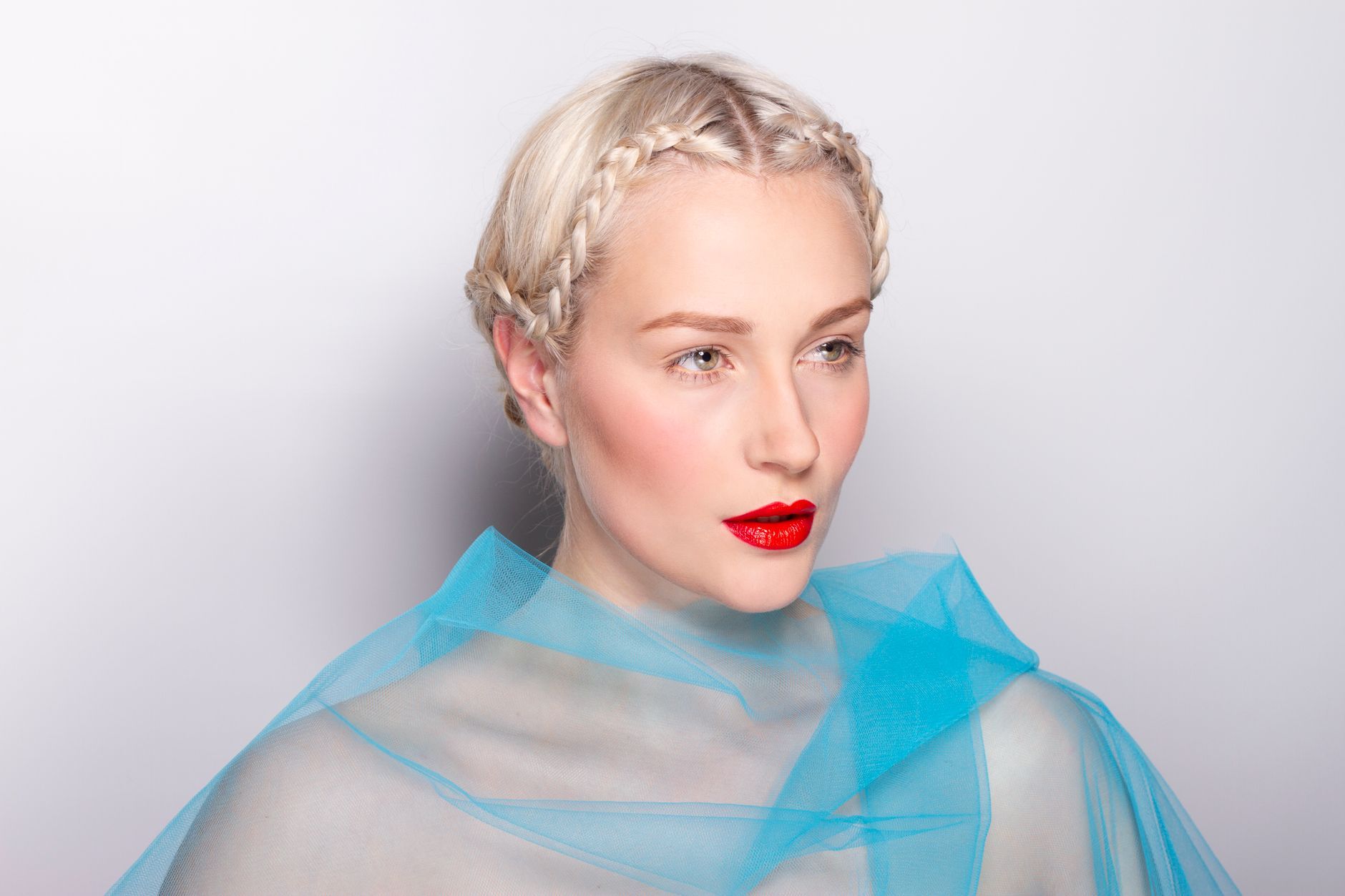Maquillaje en tonos fríos: la tendencia clave de la temporada - imagen 3