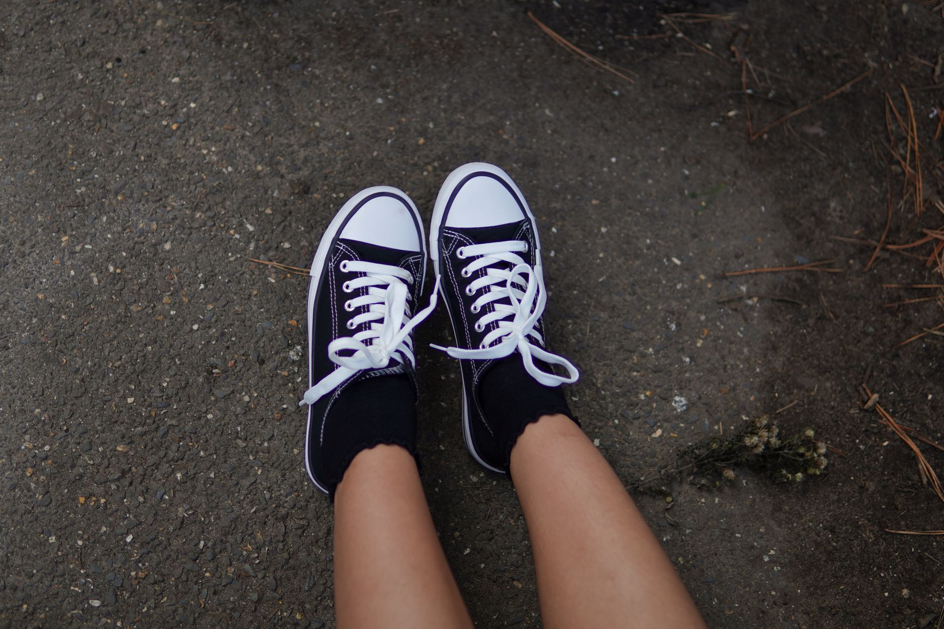Zapatillas street style: las nuevas siluetas que mandan en el asfalto - imagen 3